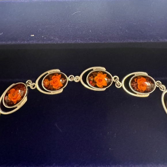 Vintage hand carved Amber Balkan sterling bracelet - Picture 5 of 5